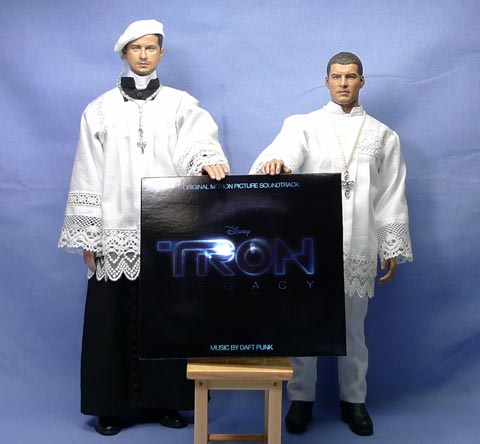 1222-tron-cd.jpg 480444 26K