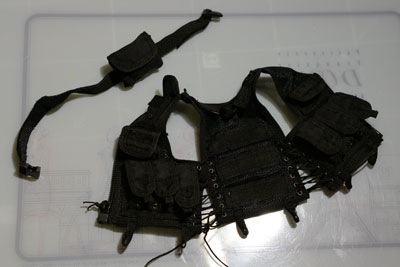 0611-body-armor.jpg 400267 17K